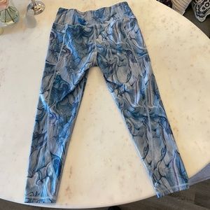 Victoria Secret On Flow Legging Size 12 Watercolor Blue Print